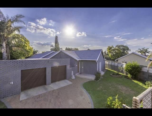 3 BEDROOM HOUSE FOR SALE IN BONAERO PARK